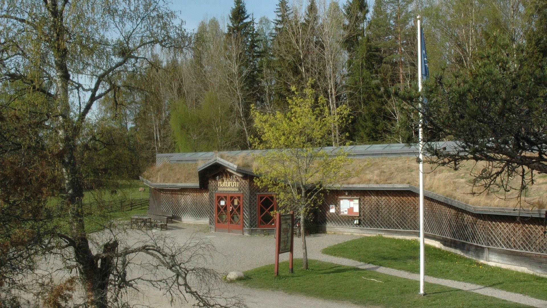 Naturum nationalparkernas hus i Tyresta nationalpark. Tyresta nationalpark.